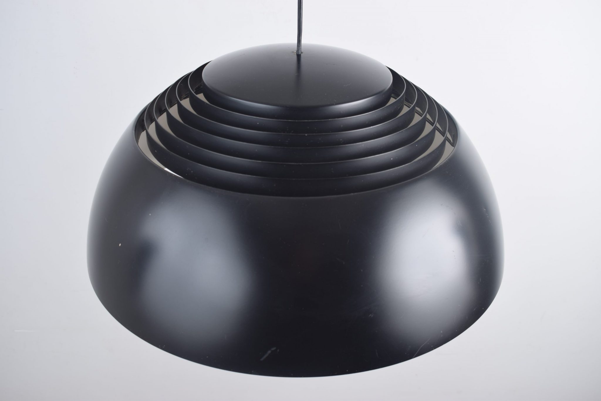 Dekorative Borger skam AJ Royal Pendant light by Arne Jacobsen II - Howaboutout