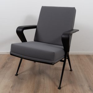 Repose chair set by Friso Kramer