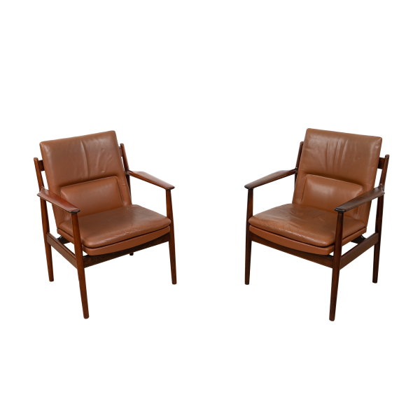 Model 431 Lounge Chair set by Arne Vodder SOLD