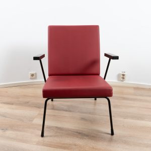 2x Model 1407 lounge chair [Red Skai] by Wim Rietveld and A.R. Cordemeyer